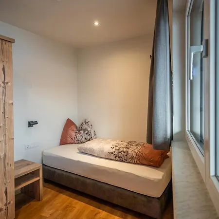 Luxapart Haus 2 Daire Ladis