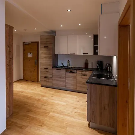 Luxapart Haus 2 Apartment *