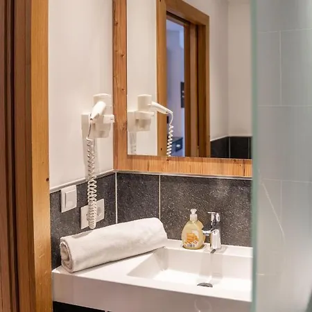 Apartment Luxapart Haus 2 *